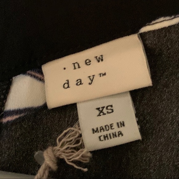 Dress - Picture 4 of 5